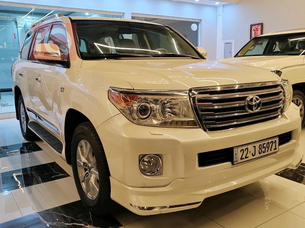 تويوتا لاندكروزر